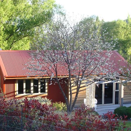 Burn Cottage Retreat Cromwell Exterior photo